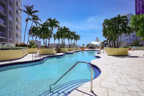 253 NE 2nd Street Miami FL 33132