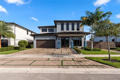 8975 NW 161st Terrace Miami Lakes FL 33018