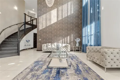 8975 NW 161st Terrace Miami Lakes FL 33018