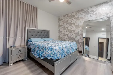 8975 NW 161st Terrace Miami Lakes FL 33018