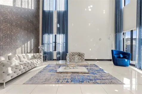 8975 NW 161st Terrace Miami Lakes FL 33018