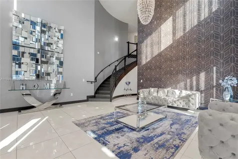 8975 NW 161st Terrace Miami Lakes FL 33018