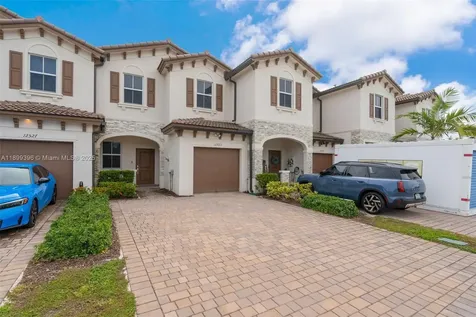 12523 NW 24th Avenue Miami FL 33167