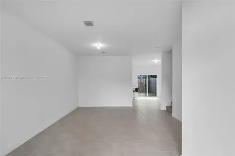 12523 NW 24th Avenue Miami FL 33167