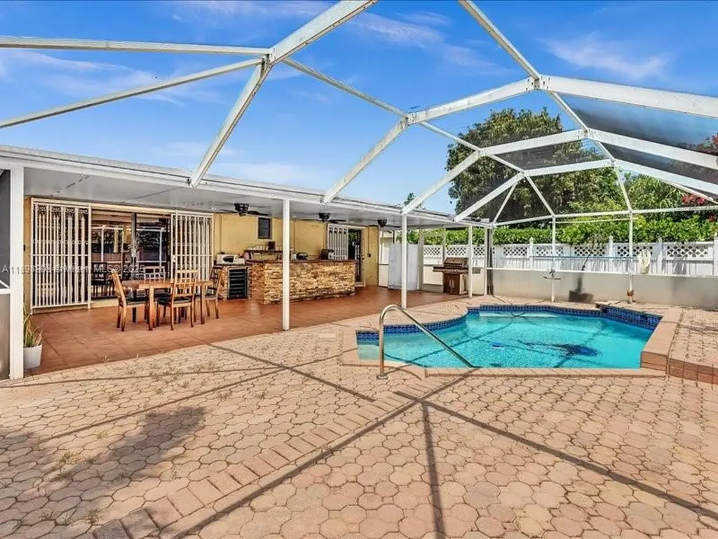 1300 SW 32nd Street Fort Lauderdale FL 33315