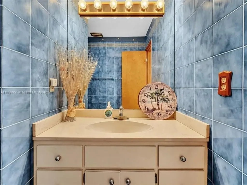 1300 SW 32nd Street Fort Lauderdale FL 33315