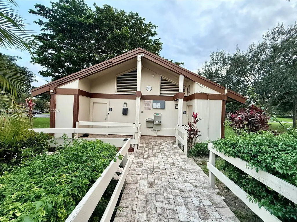 22279 Woodborn Drive Boca Raton FL 33428