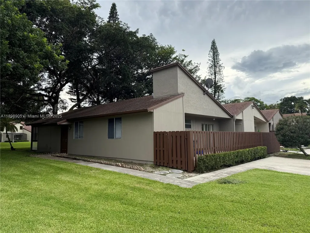 22279 Woodborn Drive Boca Raton FL 33428