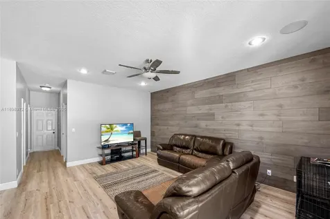 4401 NW 41st Place Coconut Creek FL 33073