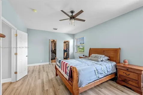 4401 NW 41st Place Coconut Creek FL 33073