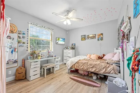 4401 NW 41st Place Coconut Creek FL 33073