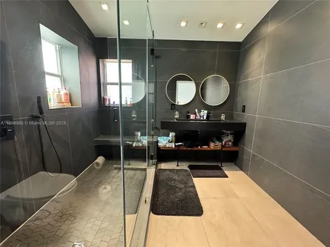 4943 SW 33rd Way Hollywood FL 33312