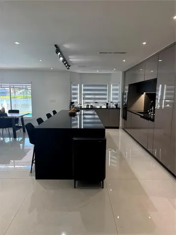 4943 SW 33rd Way Hollywood FL 33312
