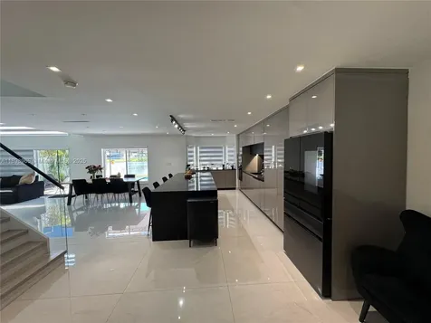 4943 SW 33rd Way Hollywood FL 33312