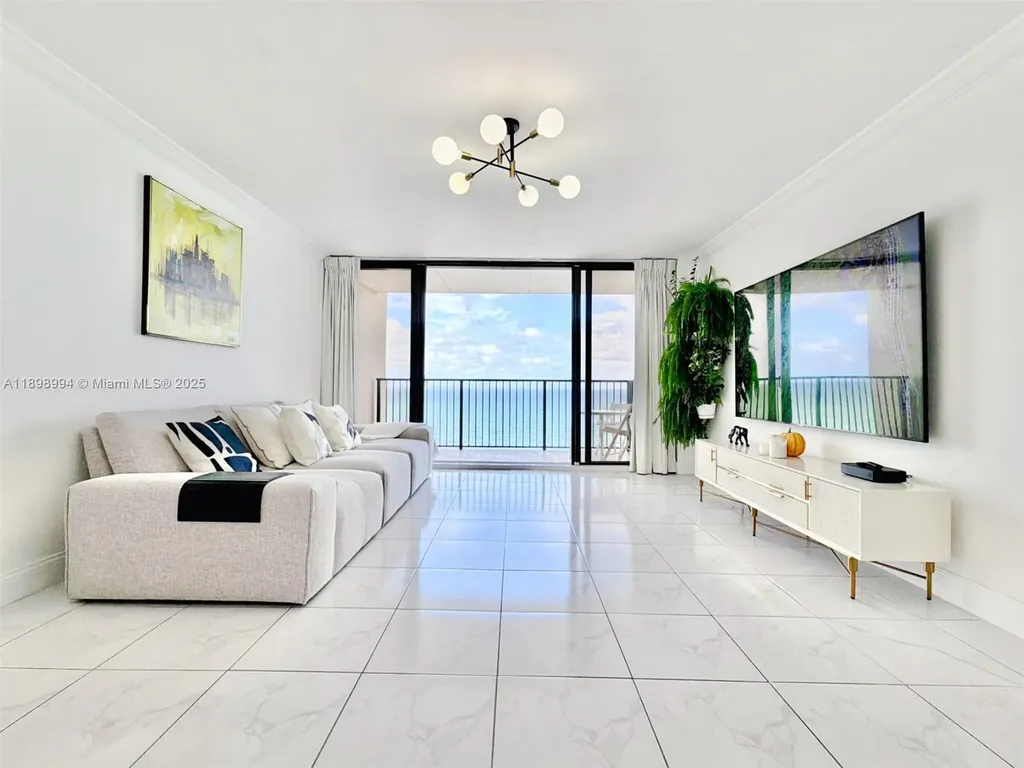 2101 S Ocean Drive Hollywood FL 33019
