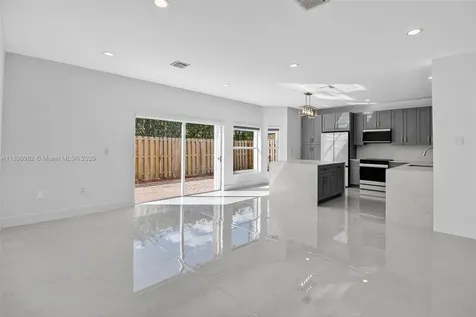 11244 NW 58th Terrace Doral FL 33178