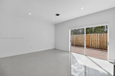 11244 NW 58th Terrace Doral FL 33178