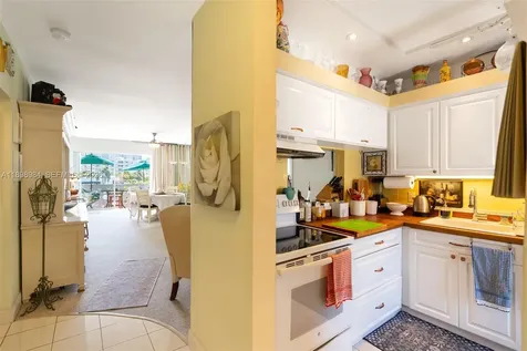 2500 Diana Drive Hallandale Beach FL 33009