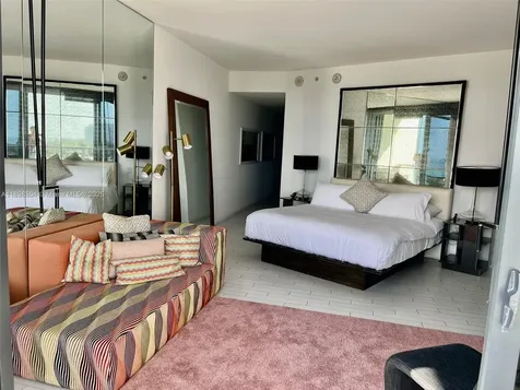 2201 Collins Avenue Miami Beach FL 33139