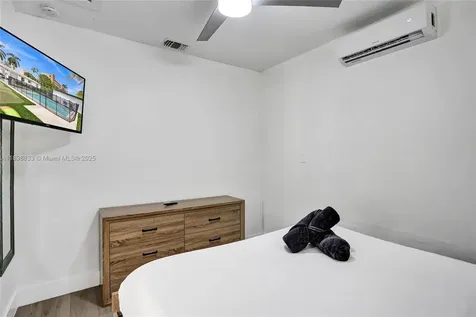 1124 NE 6th Street Hallandale Beach FL 33009