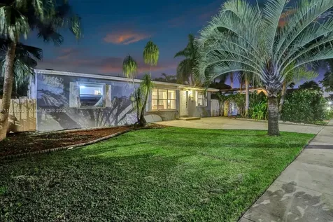 1124 NE 6th Street Hallandale Beach FL 33009
