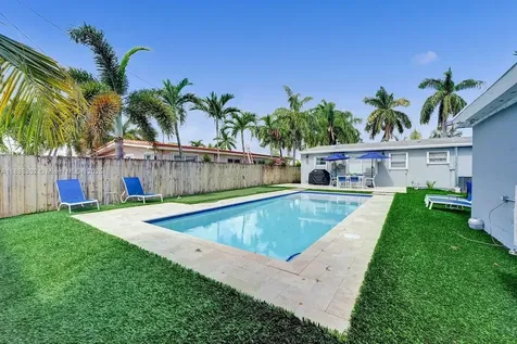 1124 NE 6th Street Hallandale Beach FL 33009