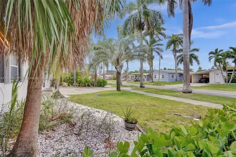1124 NE 6th Street Hallandale Beach FL 33009