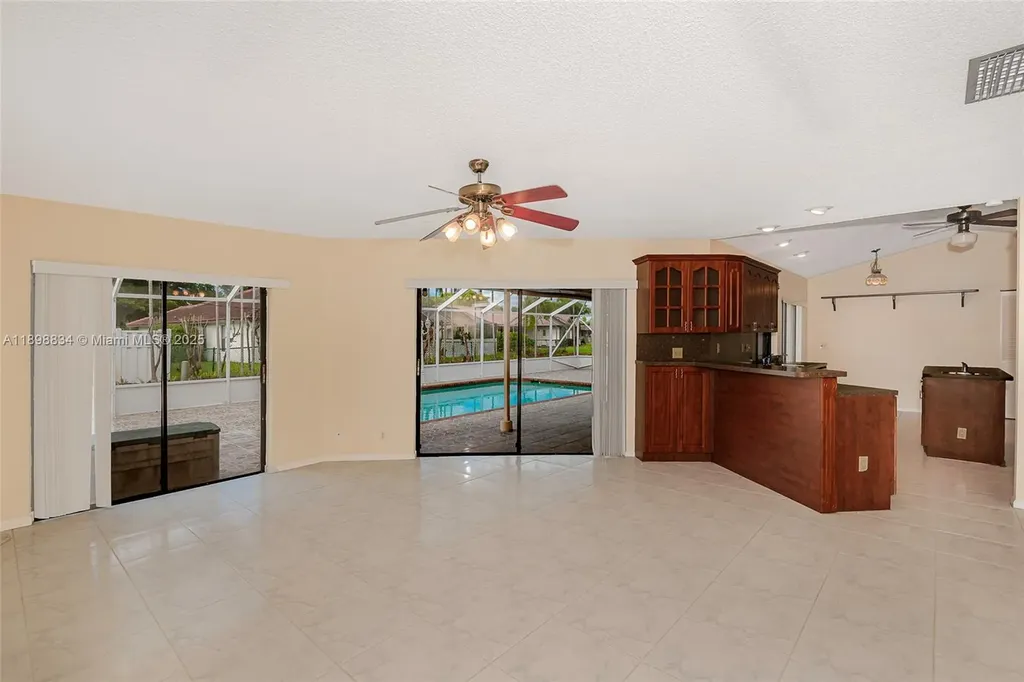 880 NW 110th Avenue Coral Springs FL 33071