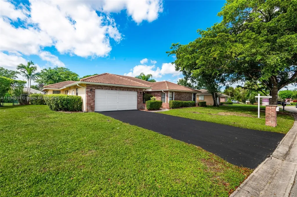 880 NW 110th Avenue Coral Springs FL 33071