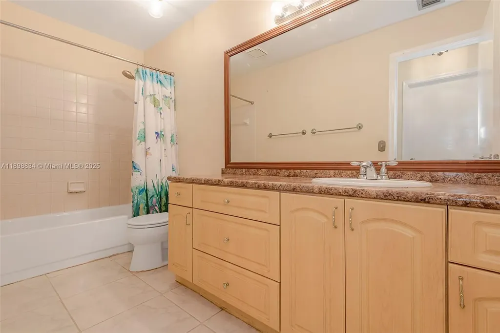 880 NW 110th Avenue Coral Springs FL 33071