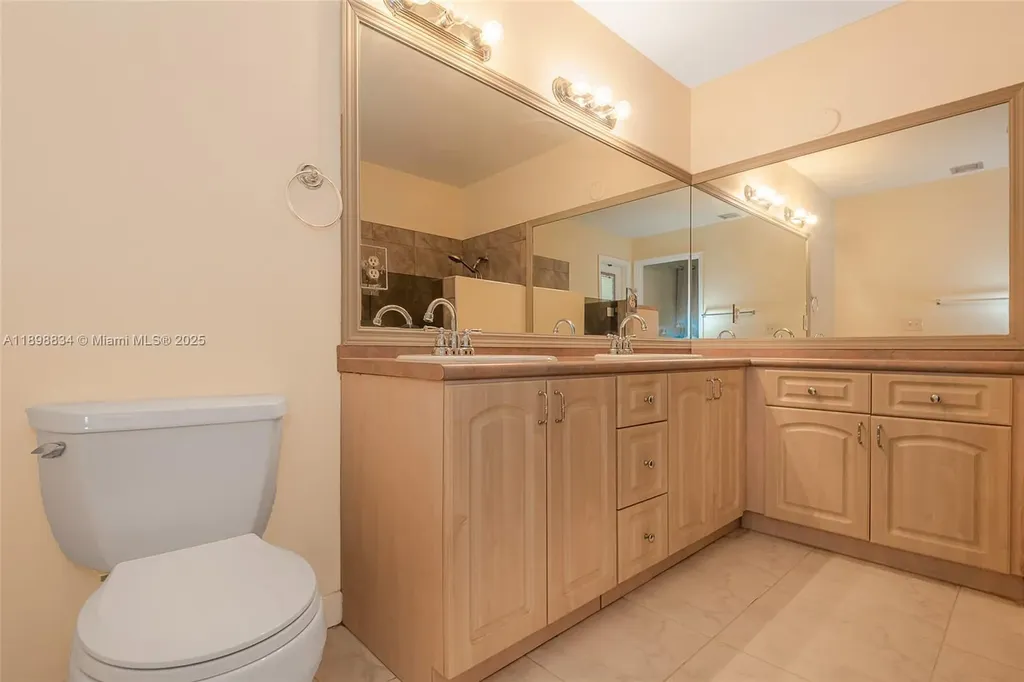 880 NW 110th Avenue Coral Springs FL 33071