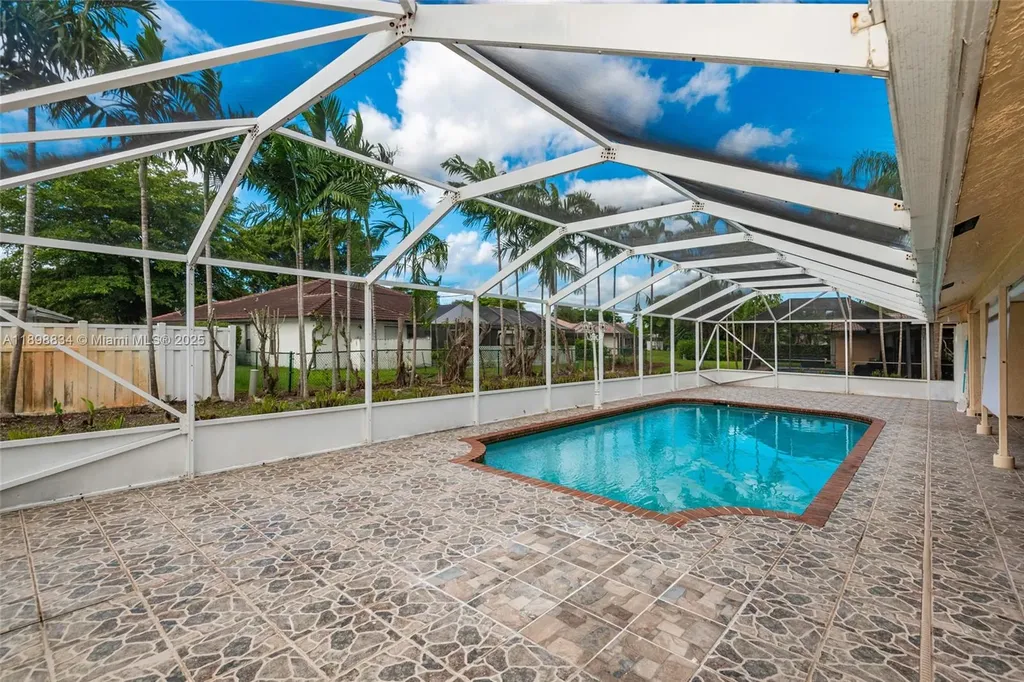 880 NW 110th Avenue Coral Springs FL 33071