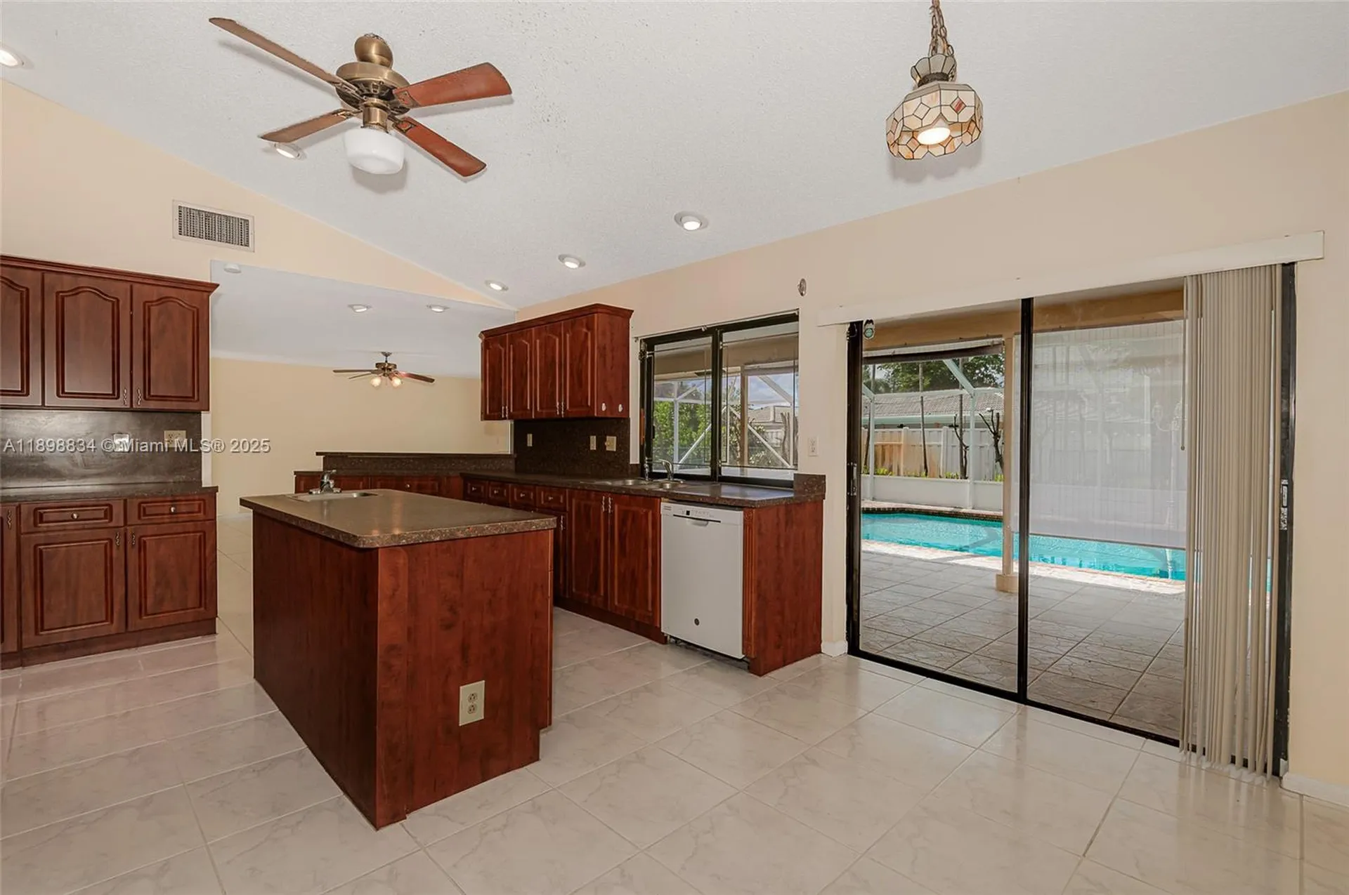 880 NW 110th Avenue Coral Springs FL 33071