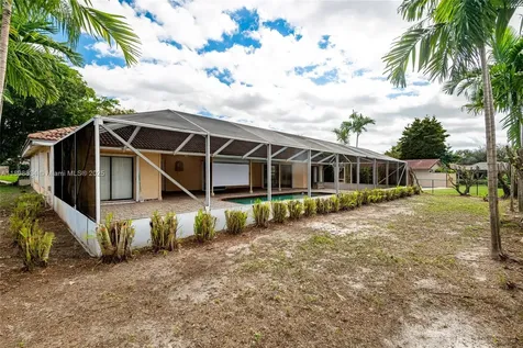 880 NW 110th Avenue Coral Springs FL 33071