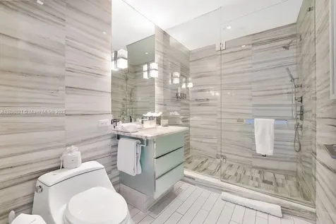 2201 Collins Avenue Miami Beach FL 33139