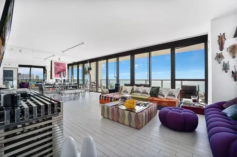 2201 Collins Avenue Miami Beach FL 33139