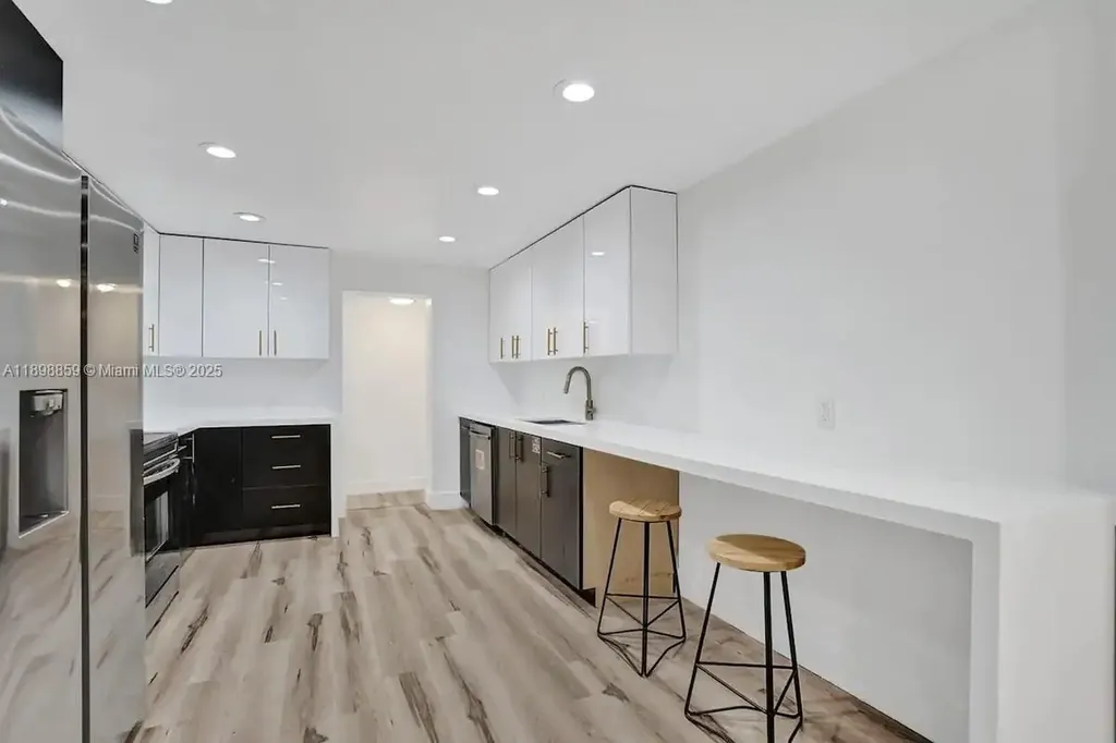 2100 SW 28th Way Fort Lauderdale FL 33312
