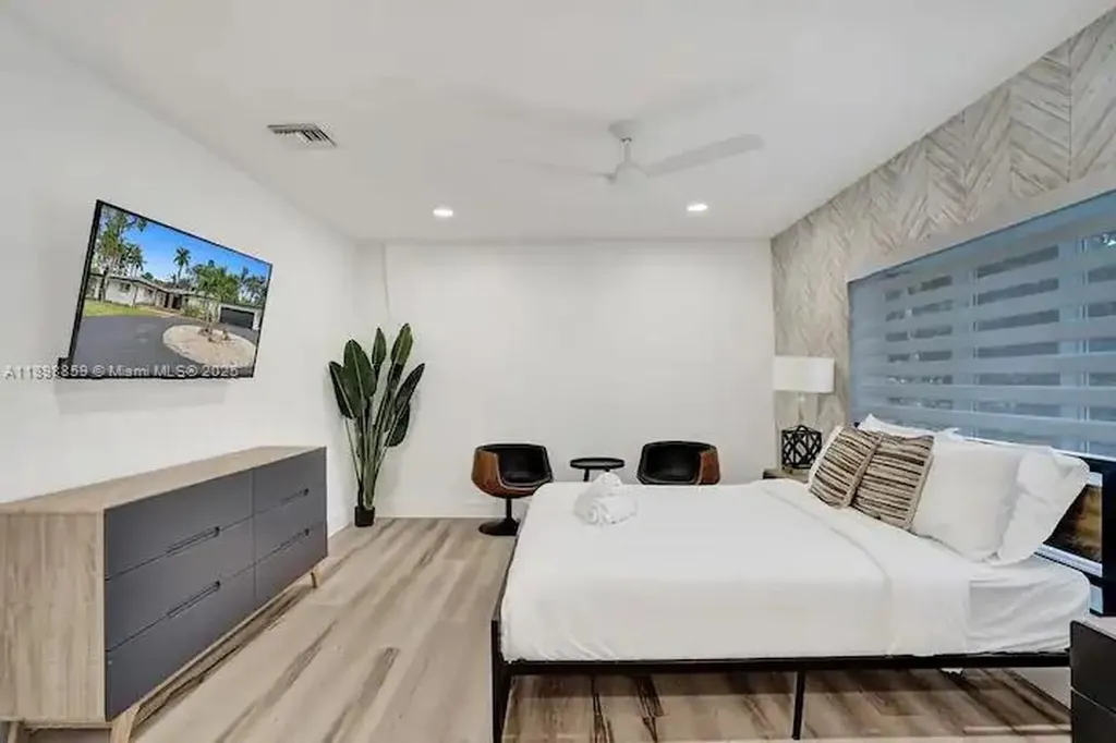 2100 SW 28th Way Fort Lauderdale FL 33312
