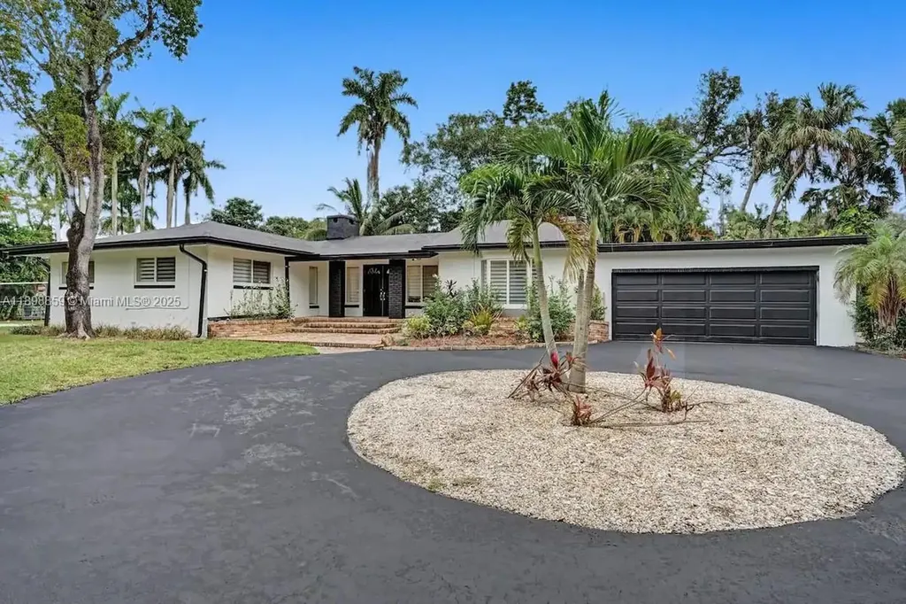 2100 SW 28th Way Fort Lauderdale FL 33312