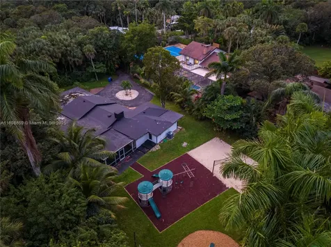 2100 SW 28th Way Fort Lauderdale FL 33312