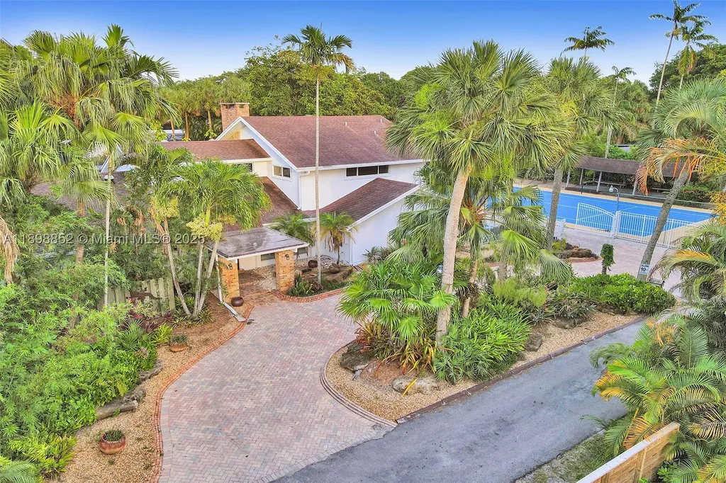 2120 SW 28th Way Fort Lauderdale FL 33312