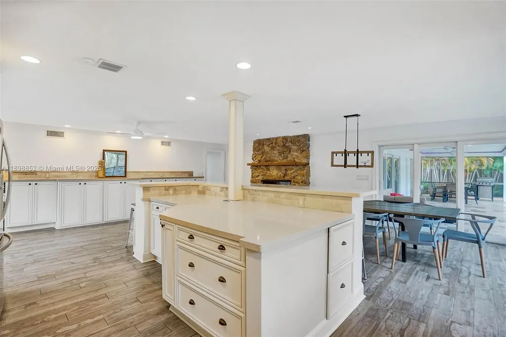 2120 SW 28th Way Fort Lauderdale FL 33312