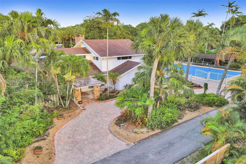 2120 SW 28th Way Fort Lauderdale FL 33312