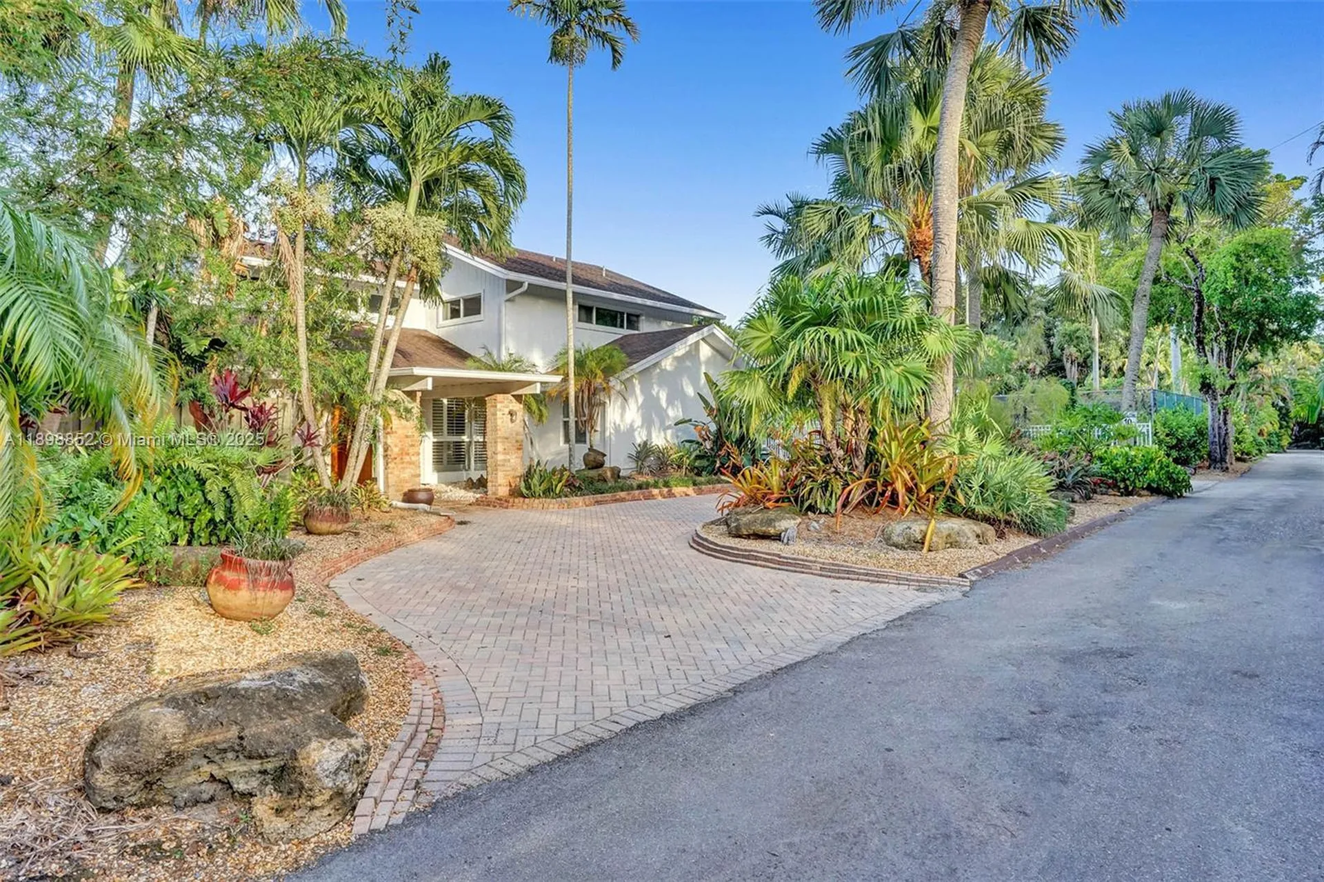 2120 SW 28th Way Fort Lauderdale FL 33312