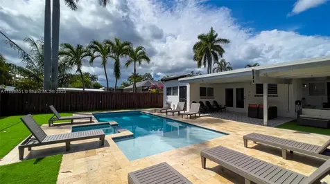 1230 Johnson Street Hollywood FL 33019