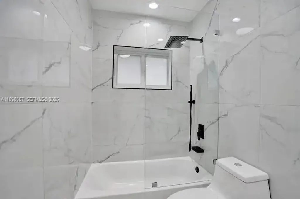 2100 SW 28th Way Fort Lauderdale FL 33312