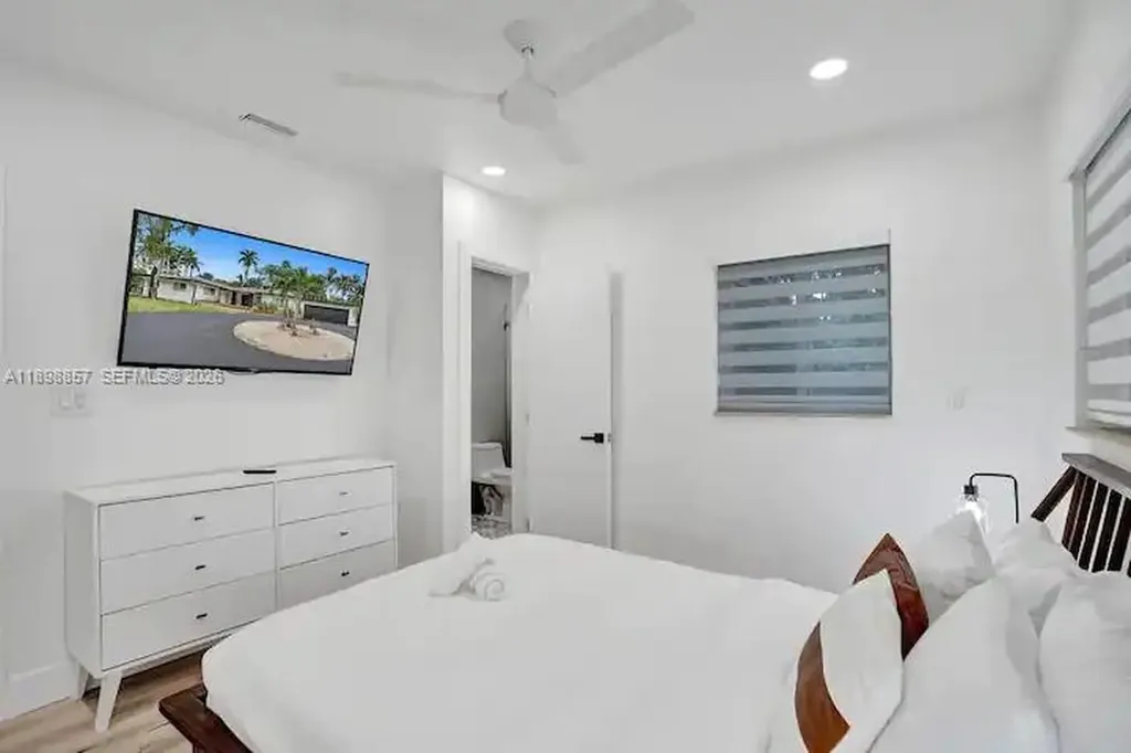 2100 SW 28th Way Fort Lauderdale FL 33312