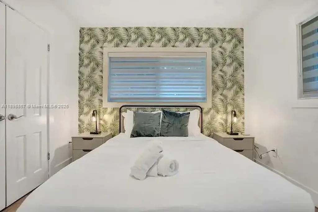 2100 SW 28th Way Fort Lauderdale FL 33312