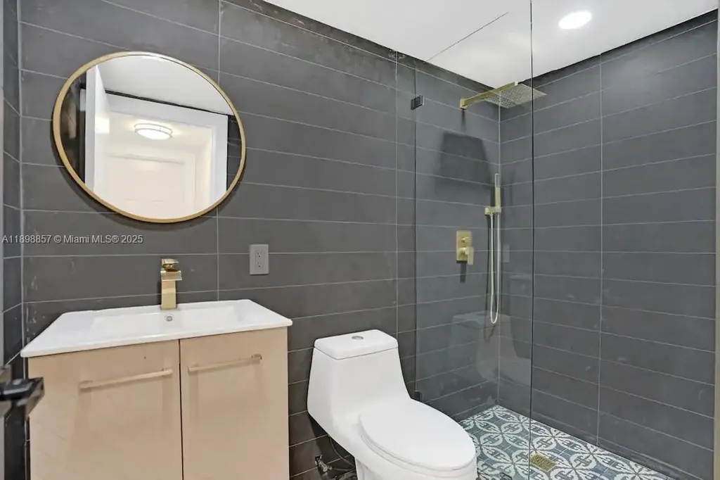 2100 SW 28th Way Fort Lauderdale FL 33312