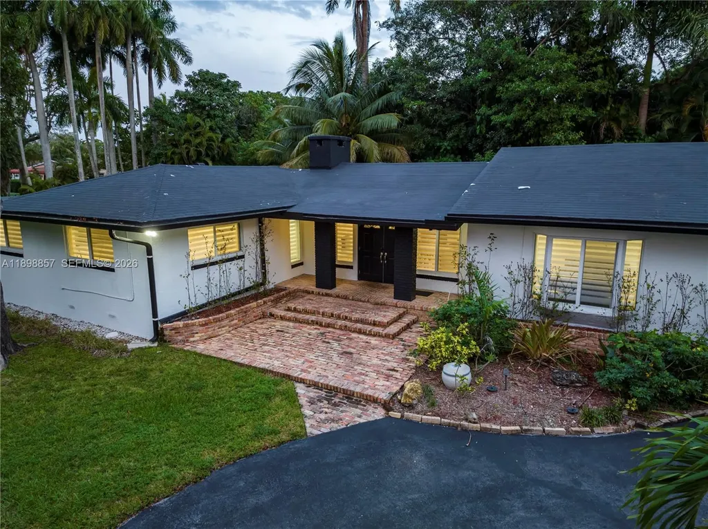 2100 SW 28th Way Fort Lauderdale FL 33312